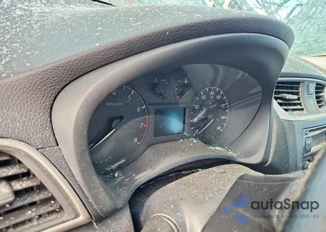 2017 Nissan Sentra S z USA, uszkodzony, nr VIN 3N1AB7AP7HY401102